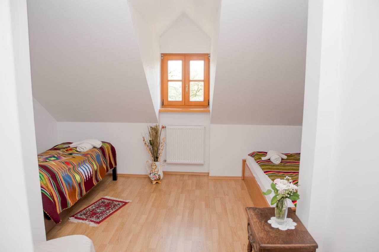Dwor Woskrzenice Hotel Biała Podlaska Exterior foto